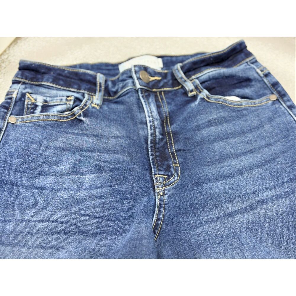 Carly Jeans LA Women's Size 26 Medium Wash Blue Straight Leg Distressed Hem